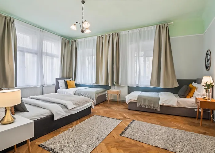 Charles Bridge Historical Apts By Michal&Friends