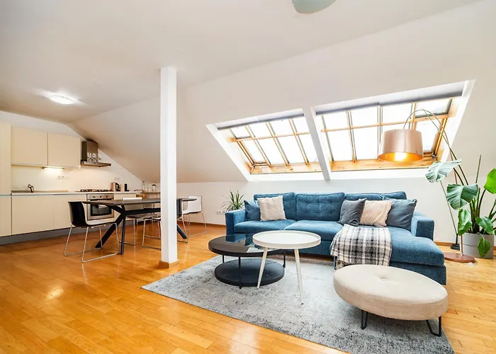 Lavish And Chic Duplex Apartment Prag, Tschechische Republik