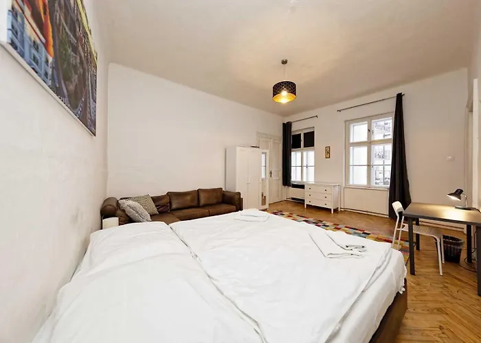 Peter'S Tower Apartments Прага, Чехія