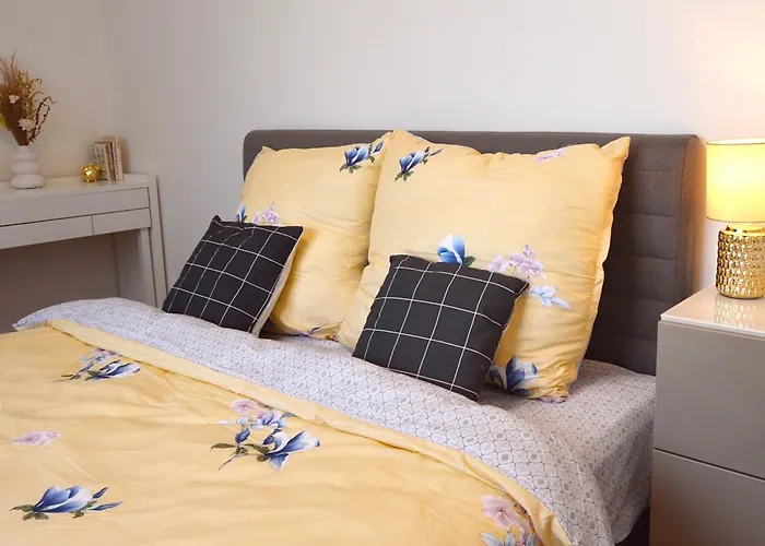 With Free Parking In ue