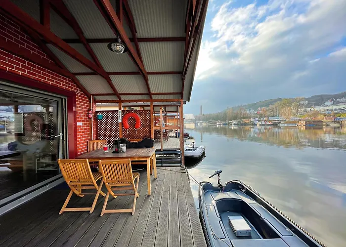 Houseboat Benjamin - Houseboats Benjamin & Franklin Hotell Prag
