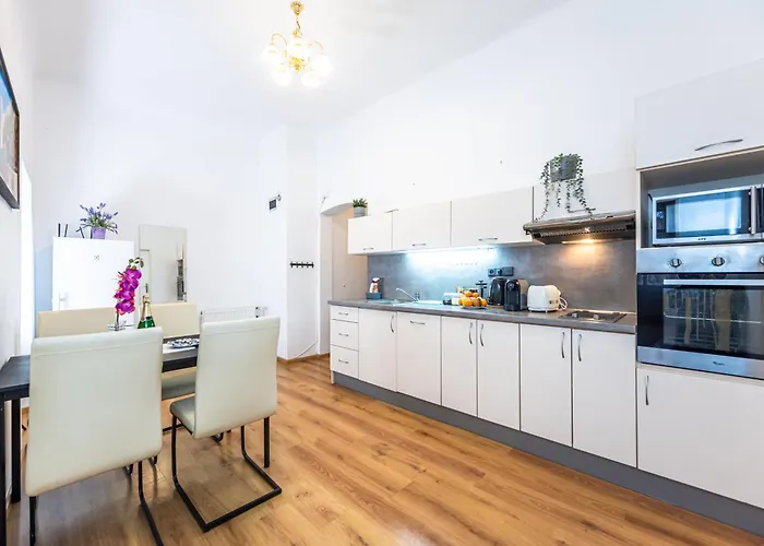 Modern 2Br Apartment 5 Min Walk To Wenceslas Square Praha, Česká republika