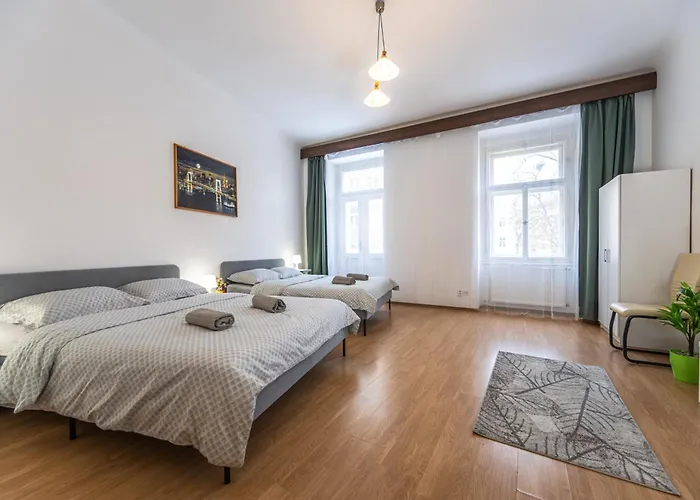 Modern 2Br 5 Min Walk To Wenceslas Square