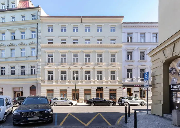 Turnkey I Republic Square Apartments
