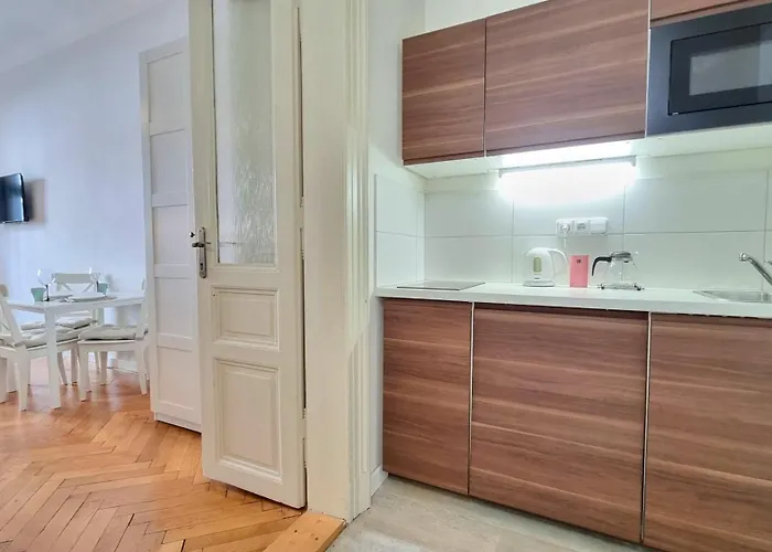 Finnem Rentals Florenc Praha, Česká republika