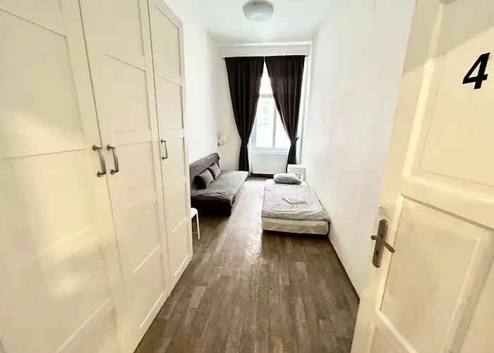 Party House Prague - Apartments Ve Smeckach 18, City Center!!, Tschechische Republik