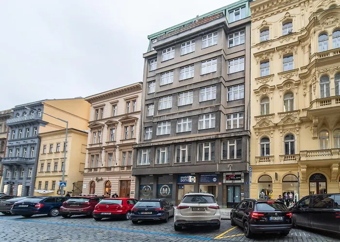 Sunny 2Br Apt. On Wenceslas Square With Paid Parking By Easybnb Premium