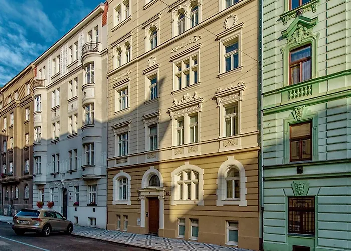 Residence Dobrovskeho 30