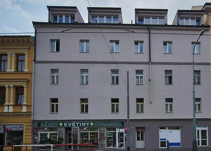 Cozy Apartments With Terrace Near Prague Castle