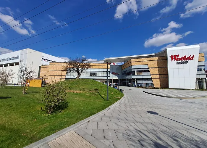 Apartmánový dům se zahradou v klidné části Prahy