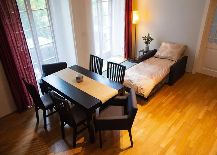 City Centre Garden Apartment With Parking Praga, Czechy