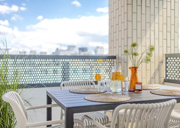 Apartmán Bright 2Br - 5Th Floor, Balcony, Free Parking By Gravity Praha, Česká republika