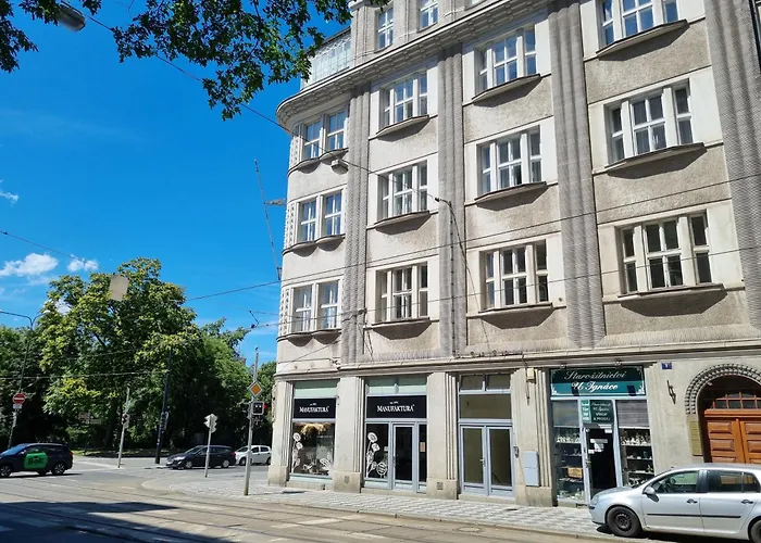 Oasis Apartments At Charles Square Прага, Чехія