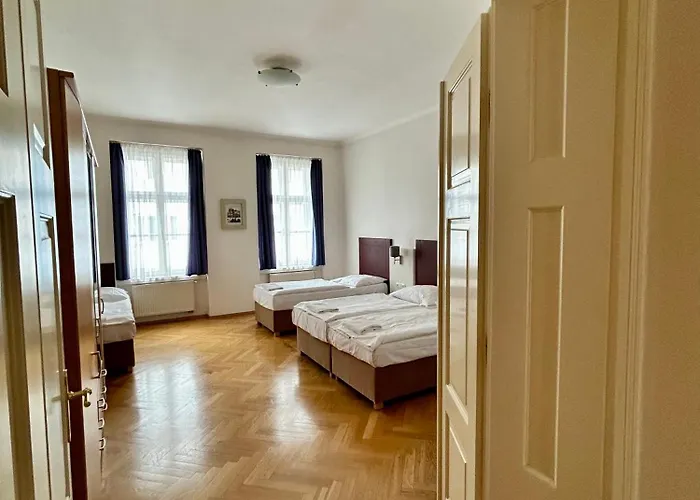 Quadrio Bedroom Central