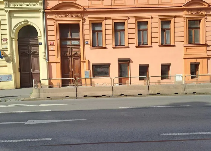 T&T Homestay Прага, Чехія