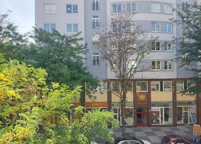 Luxury & Air-Conditioned Osko Near The City Center