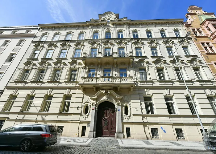 Presidential Penthouse, 303M2, Jacuzzi On Terrace, Sauna, 6Bdrm, 4Bthrm, Ac, Lift