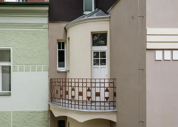 Prague Days - Luxurious s In A Quiet Area