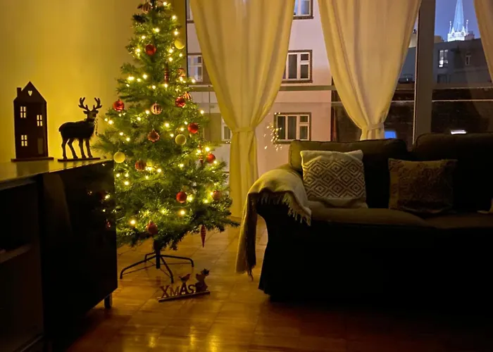 Spacious Apartment Near City Center With Balcony And Garage Parking Praga, Czechy
