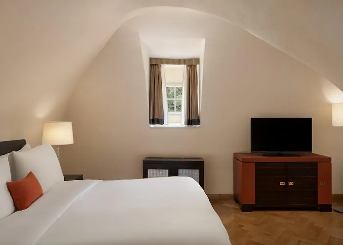 Mandarin Oriental, Prague Hotel