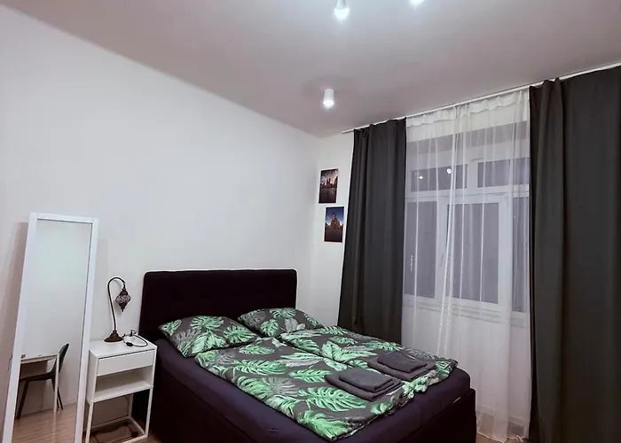 Private Apartment Close To Red Subway Pankrac, Close To Congres Centre