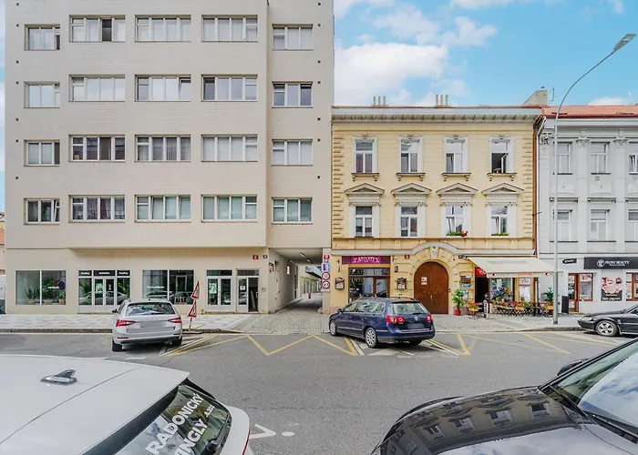 2-Room Loft-Apartments I 6 Guests I Metro I Karlin