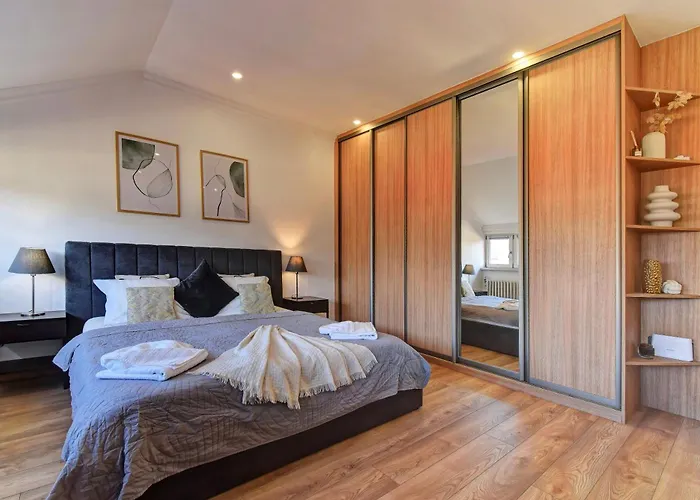 Beautiful Apartment Dlouha