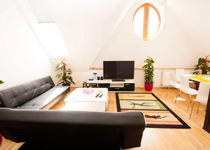 Kozi Loft Residence Old Town