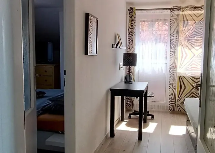 Cozy Gardens Apartments In Prága, Csehország