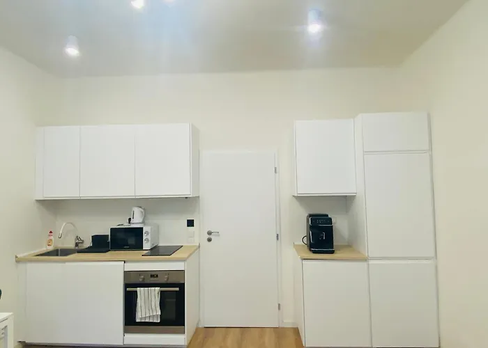 Private Apartment Close To Red Subway Pankrac, Close To Congres Centre