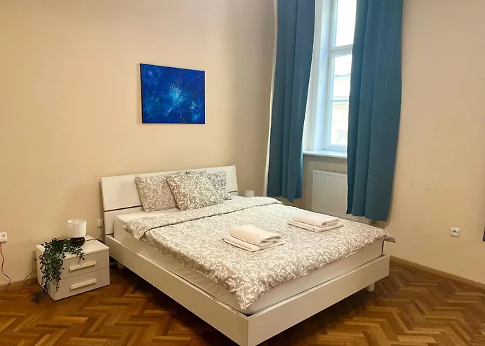 Spacious 4Br Apartment By Charles Bridge Praga, Repubblica Ceca