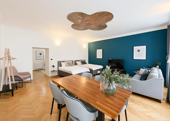 Best Price & Location - Historic Square Residency