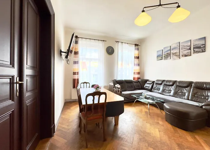 Spacious Cozy s In Centre
