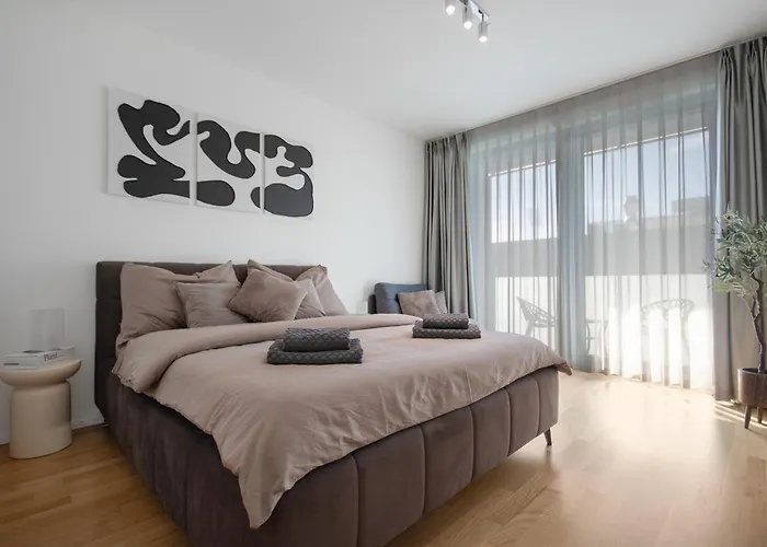 Viktoria Suite N3 With Garage & Balcony