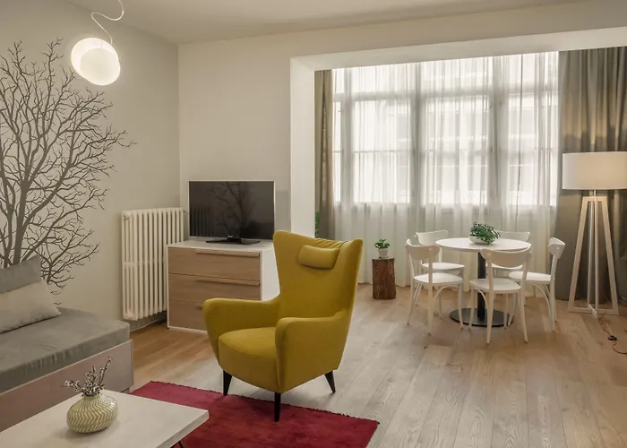 4 Trees Apartments By Adrez Praga, República Checa
