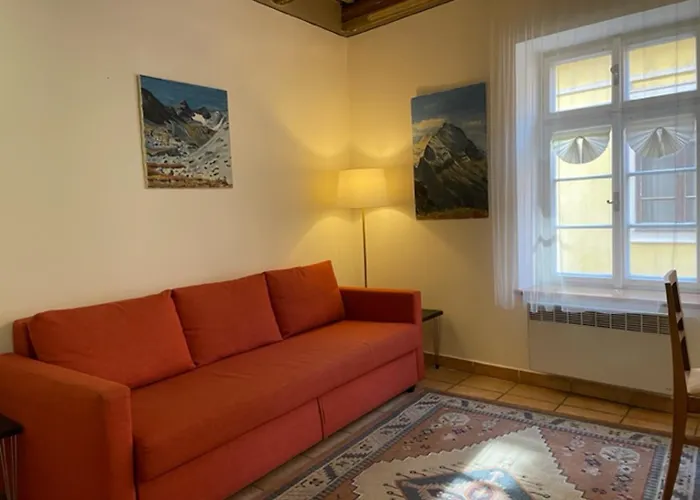 1 Bed Flat - Sleeps 4 - Balcony - Wifi