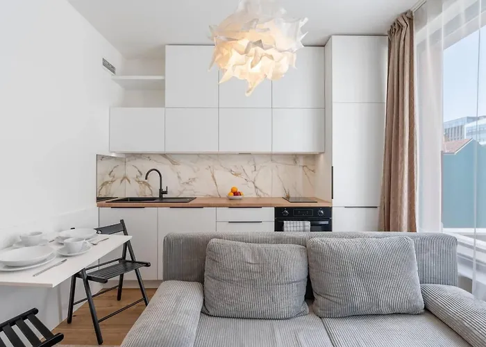 Real Living By Refa Karlin 307