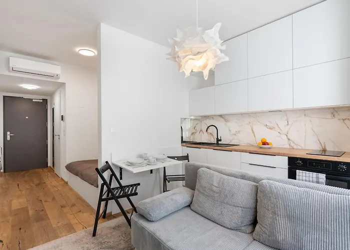 Real Living By Refa Karlin 307
