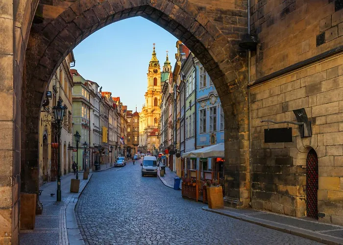 Best Price & Location - Historic Square Residency