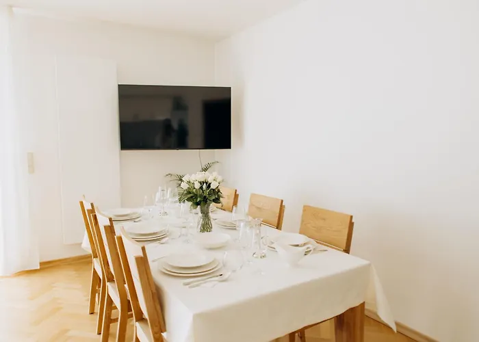 Familyvilla, New 4 Luxury Big Apartments, Parking