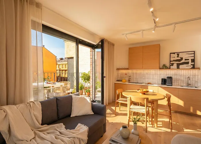 Turnkey I Henry'S Tower Apartments