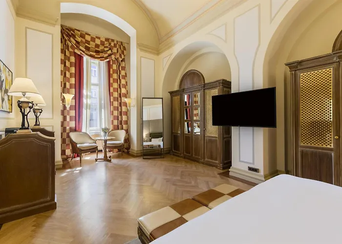 Nh Collection Carlo IV