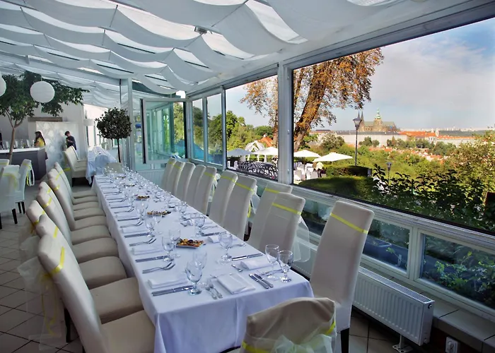Nebozizek Hotel A Restaurant