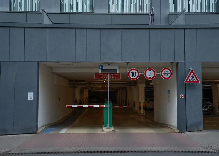 Centrum Park With Free Parking