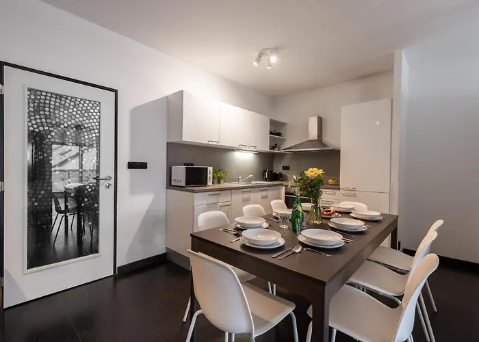 Spacious Family Apartments With Balcony I Metro I Karlin Praha, Česká republika