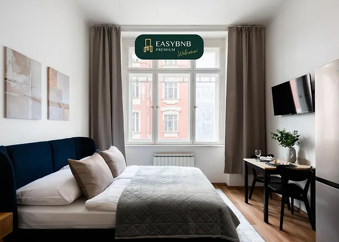 Bright Studios Near Old Town & Excellent City Access By Easybnb Premium