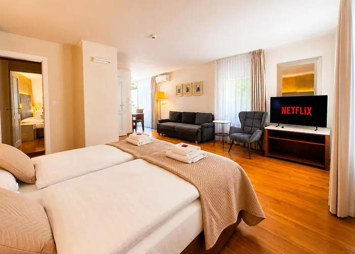 The Golden Wheel Hotel