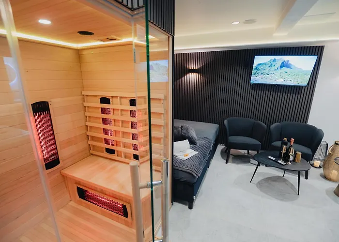 Sauna Studio And Jacuzzi Rooms - Self Check-In 247