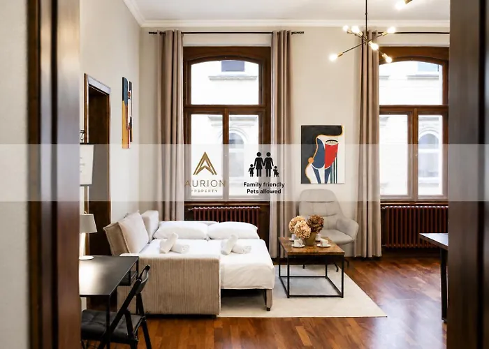 Aurion Riverfront Near Dancing House - Up To 5 Guests