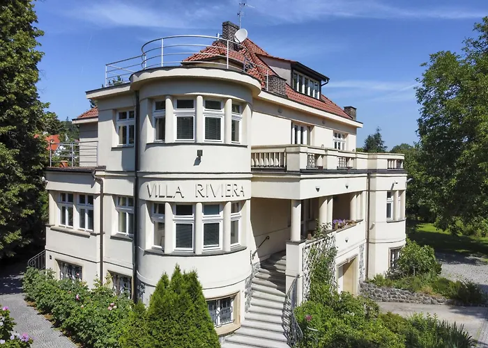 Villa Riviera